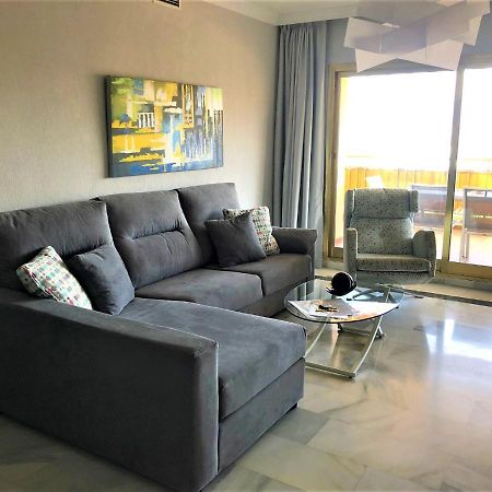 Frente A La Playa Fuengirola Dona Sofia E Lägenhet Exteriör bild