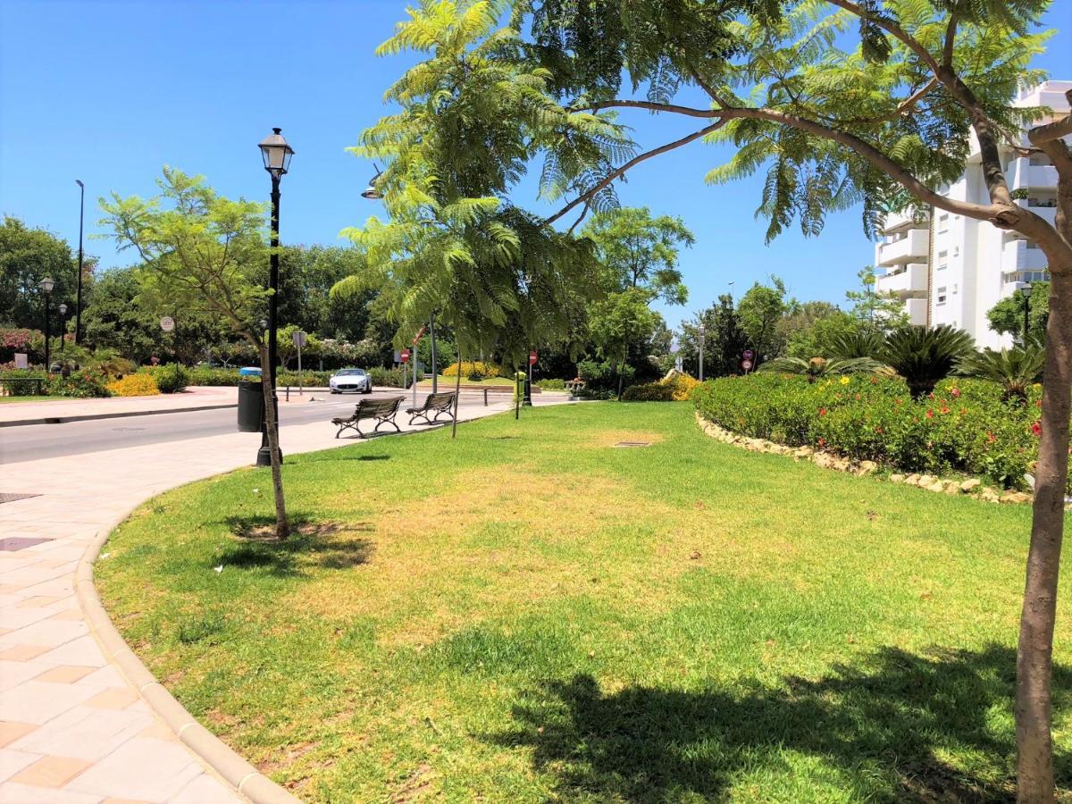 Frente A La Playa Fuengirola Dona Sofia E Lägenhet Exteriör bild